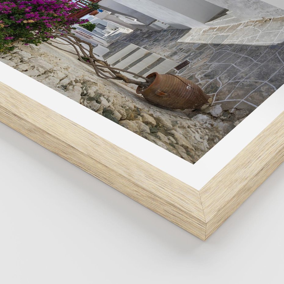 Plakat w ramie 30x40 - Perspektywiczna Uliczka: Miejski Labirynt - uliczka, perspektywa - rama drewno