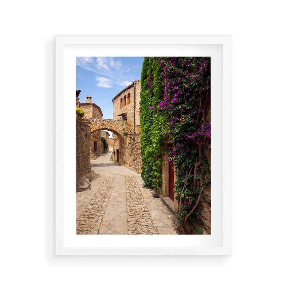 Plakat w ramie 40x50 - Uliczka pełna perspektywy i tajemnicy - uliczka, perspektywa - rama biała