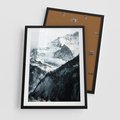 Plakat w ramie 50x70 - Góry w Zimowym Uścisku - góry, ośnieżone szczyty - rama czarna