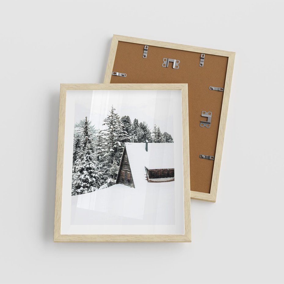 Plakat w ramie 40x50 - Zimowy Urok - śnieg, domek w górach - rama drewno