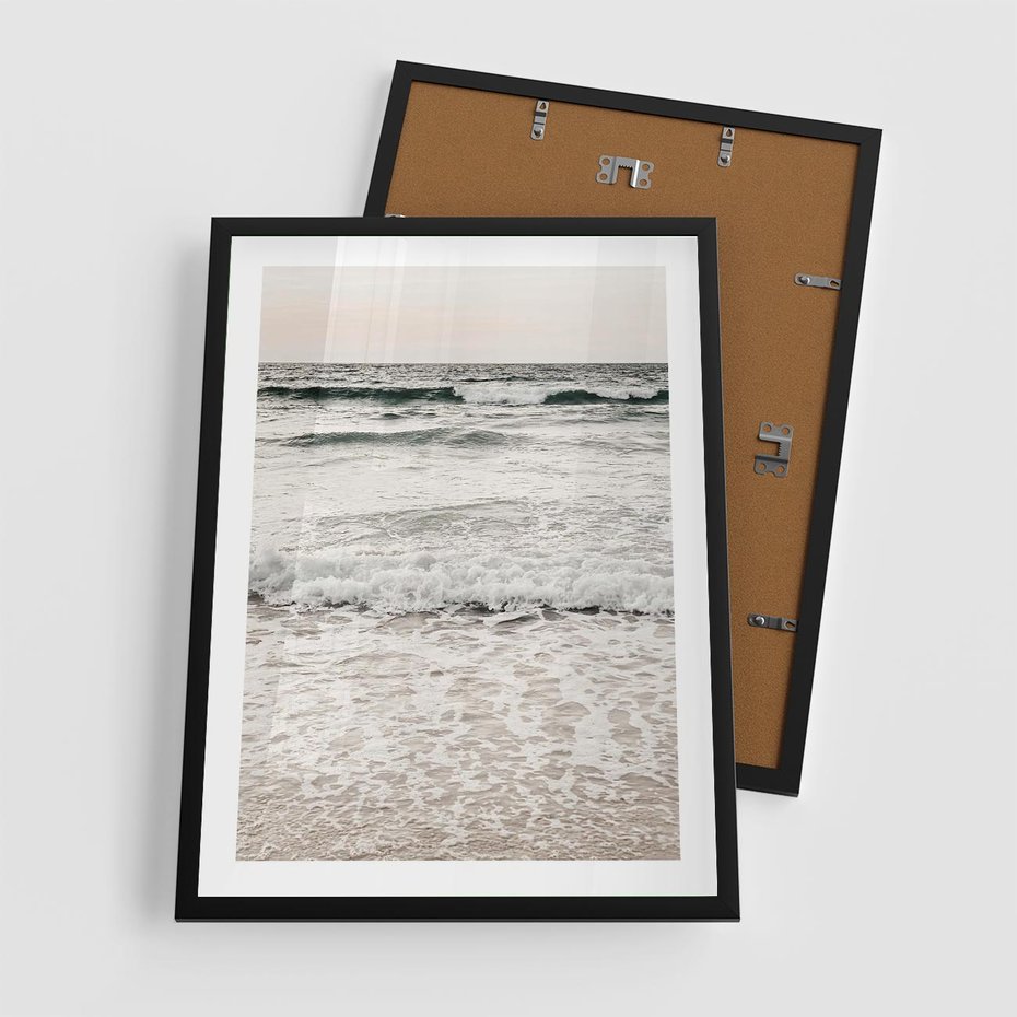 Plakat w ramie 50x70 - Szarość Morza - morze, fale - rama czarna