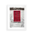 Plakat w ramie 30x40 - Okno z Czerwonymi Okiennicami - stare okno, kamienica - rama biała