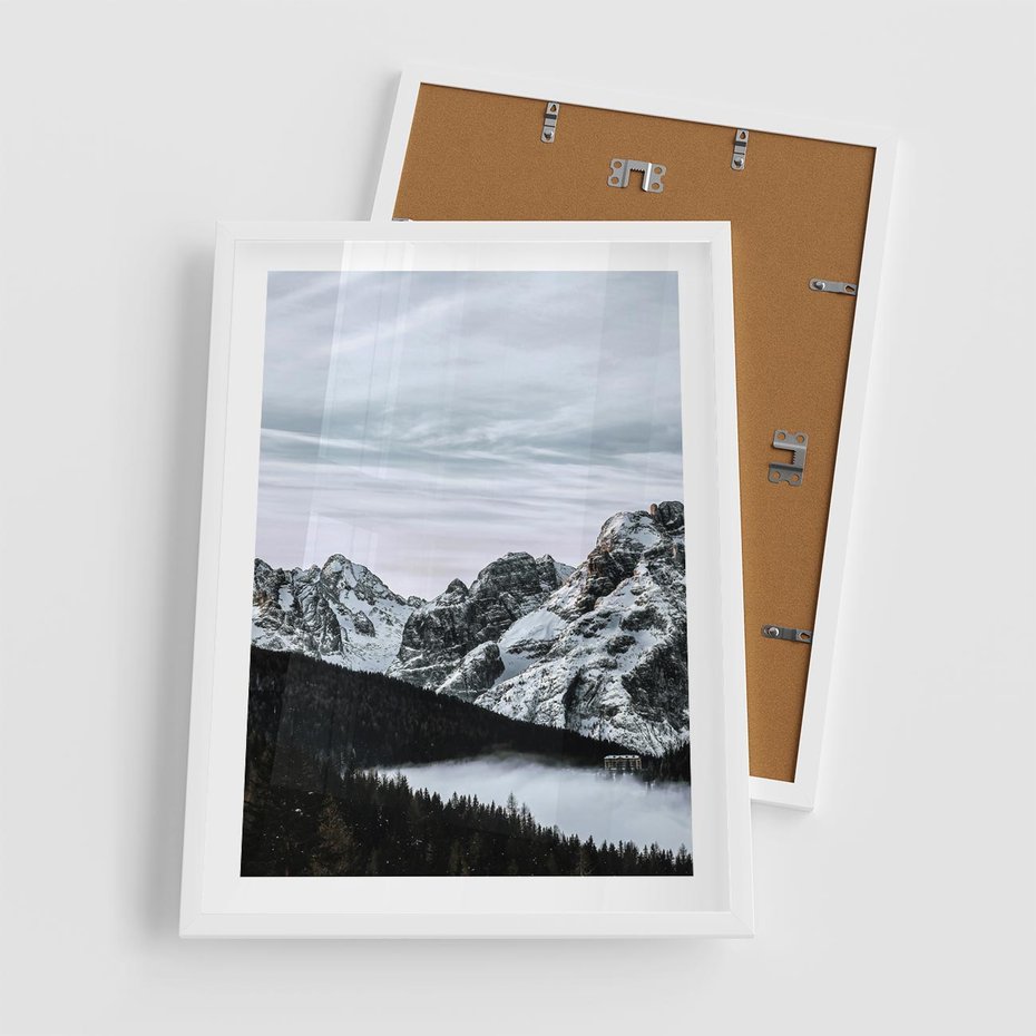 Plakat w ramie 50x70 - Malowniczy Krajobraz ze Śniegiem - góry, śnieg - rama biała