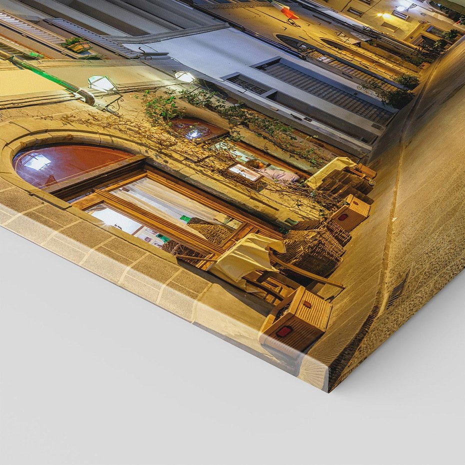 Obraz na płótnie 80x80 - Toskańska uliczka: włoski urok - Włochy, Toskania