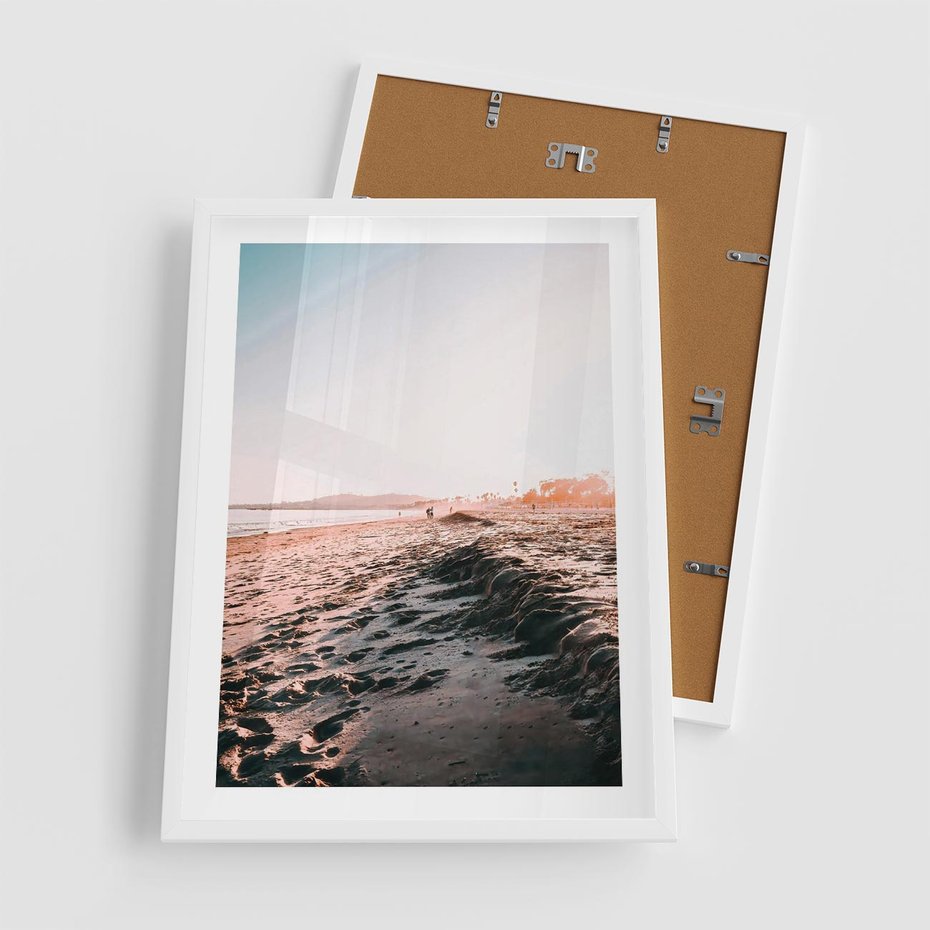Plakat w ramie 50x70 - Błogie Chwile na Plaży - plaża, zachód słońca wakacje - rama biała