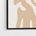 Obraz w ramie 50x50 - Eksploracja Abstrakcji - beżowa absrakcyjna kompozycja, czarny akcent - rama czarna