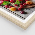 Plakat w ramie 40x50 - Owoce w restauracji artystycznie - owoce, restauracja - rama drewno