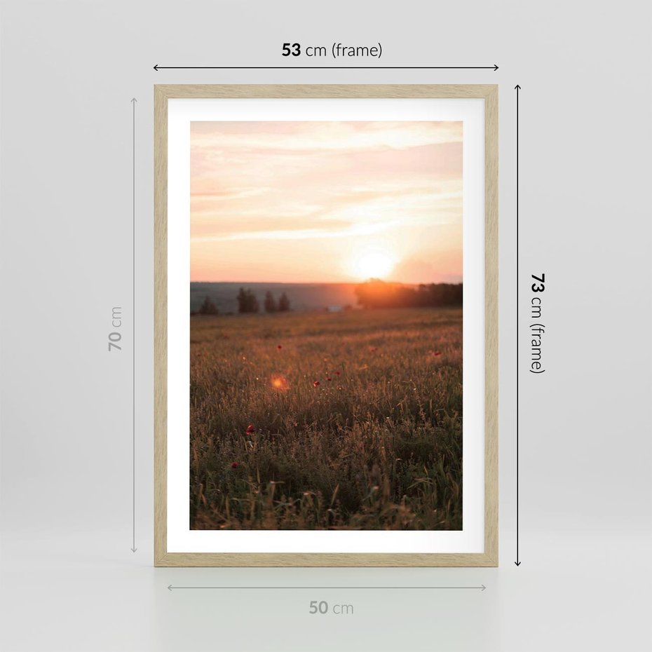 Plakat w ramie 50x70 - Łąka we Wschodzącym Słońcu: Magia Poranka - łąka, krajobraz - rama drewno