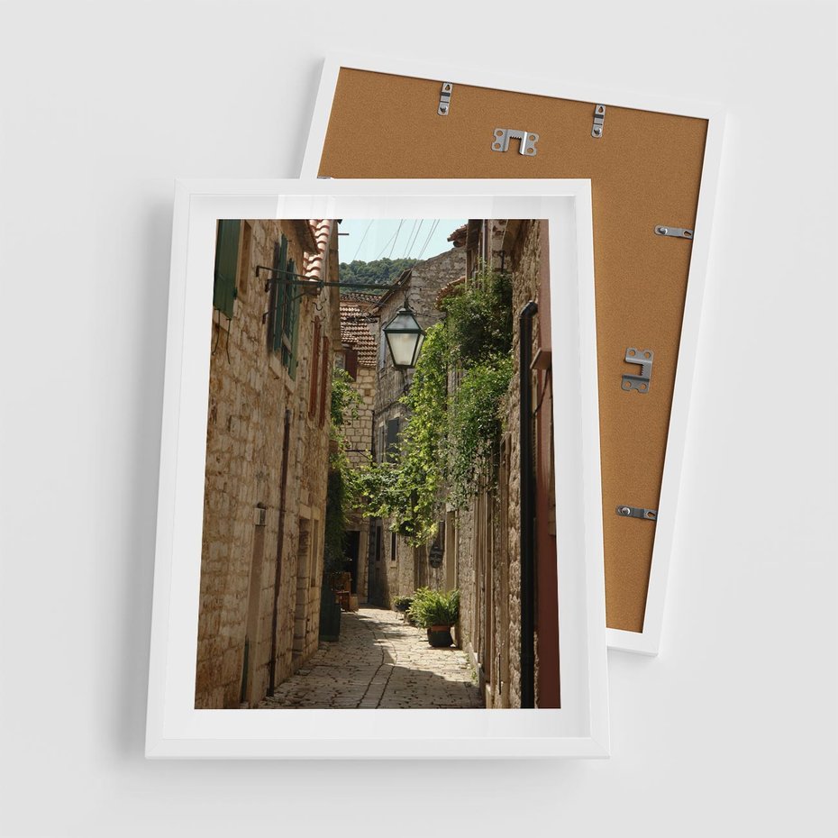 Plakat w ramie 50x70 - Urokliwa włoska uliczka - włoska, uliczka - rama biała