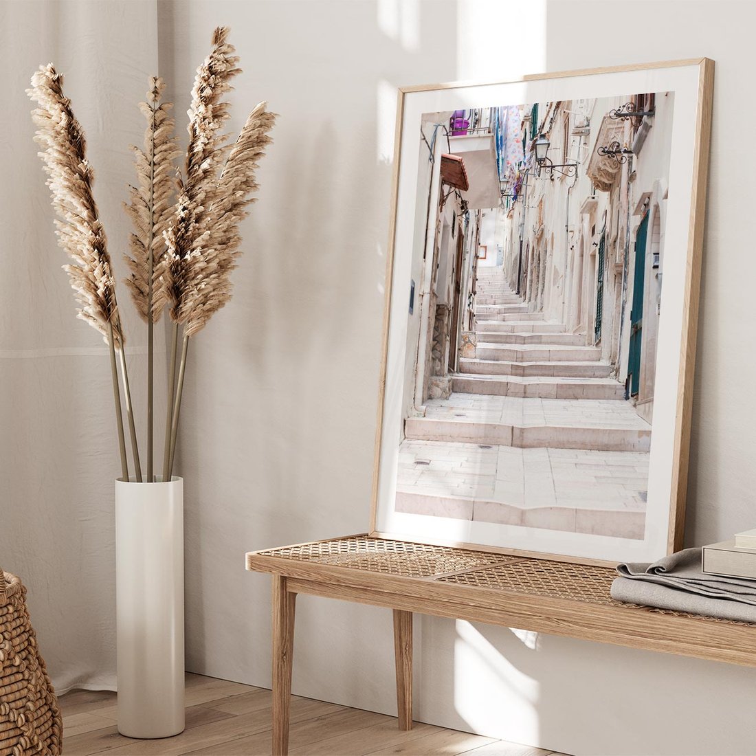 Plakat w ramie 30x40 - Urokliwa uliczka w perspektywie - uliczka, perspektywa - rama drewno