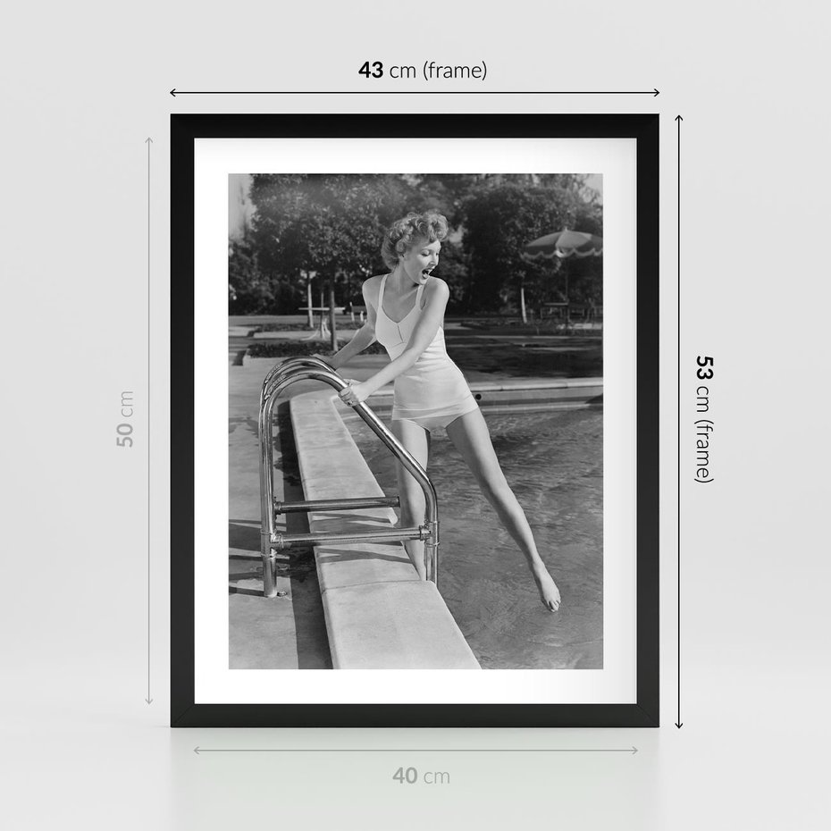 Plakat w ramie 40x50 - Retro Basen - retro zdjęcie, czarno białe - rama czarna