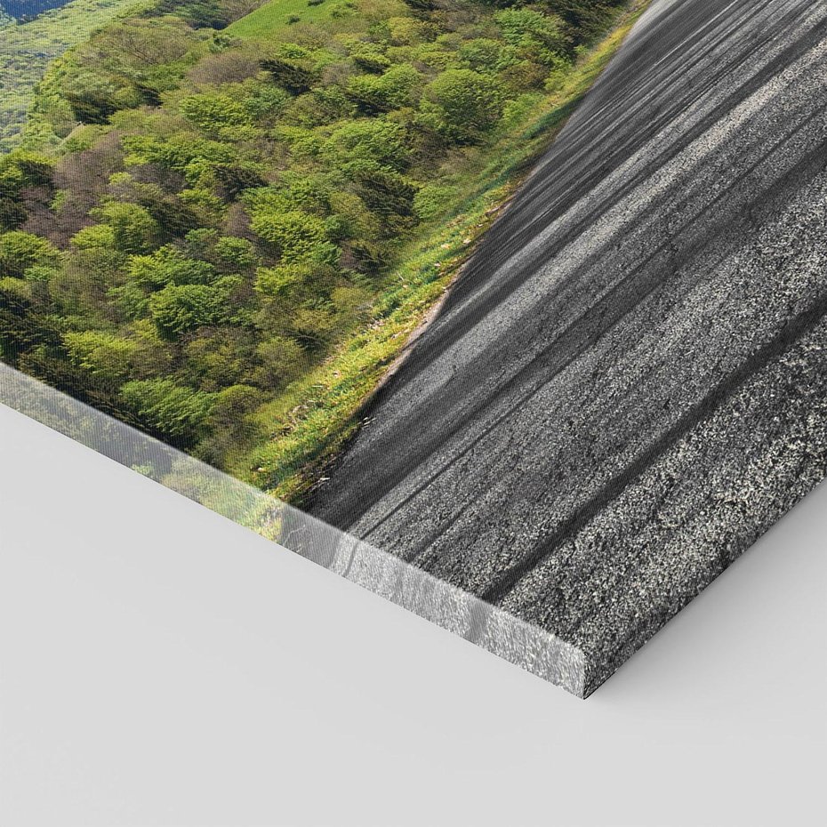 Obraz na płótnie 120x80 - Droga przez góry: podróż do przygody - droga, góry