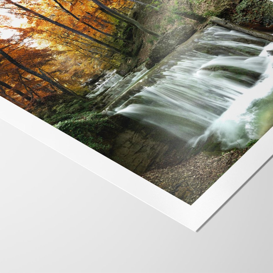Plakat bez ramy 21x30 - Jesienny wodospad w lesie - wodospad, las