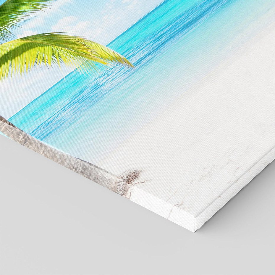 Obraz na płótnie 50x70 - Wakacyjne uniesienie: plaża i palma - plaża, morze