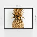 Obraz w ramie 70x50 - Ekskluzywny Akcent - złoty, ananas - rama czarna