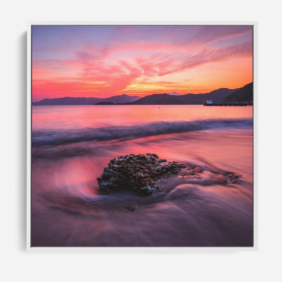 Obraz w ramie 50x50 - Zaklęty Zachód - magiczny zachód słońca, fioletowe - rama biała