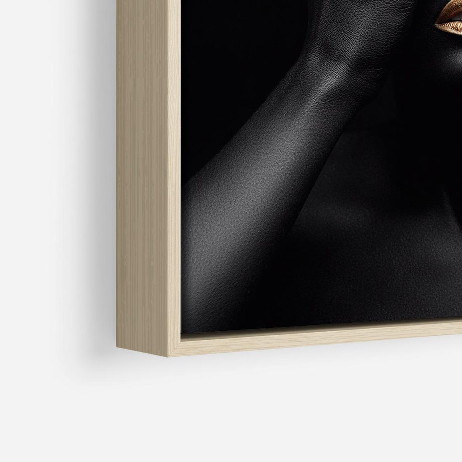 Obraz w ramie 50x50 - Złote Usta wyjątkowa subtelność - złote usta, złote palce - rama drewno