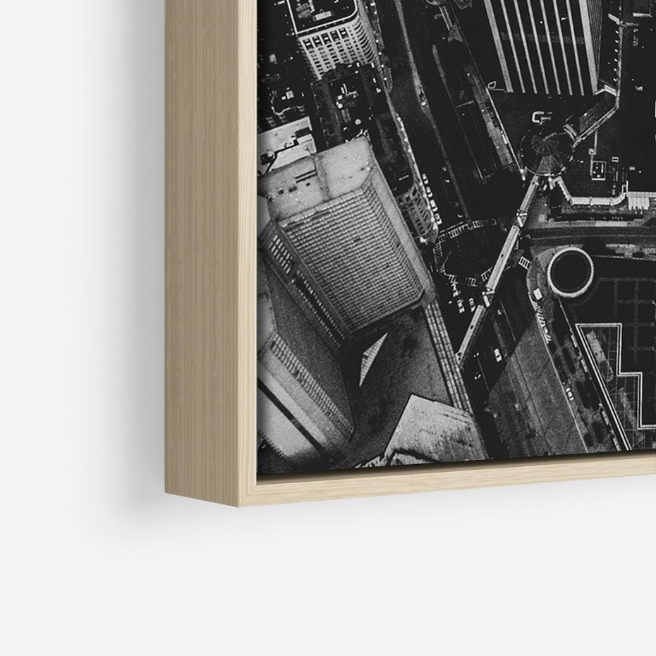 Obraz w ramie 70x100 - Kontrastujące miasto - miasto, biało - rama drewno