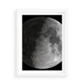 Plakat w ramie 50x70 - Kontrastowy księżyc w czerni i bieli - księżyc, czarno - rama biała