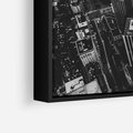 Obraz w ramie 100x70 - Kontrastujące miasto - miasto, biało - rama czarna