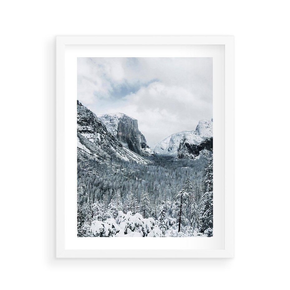 Plakat w ramie 40x50 - Góry Śnieżnej Krainy - góry, szczyty - rama biała