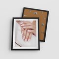 Plakat w ramie 40x50 - Piękno manicure - manicure, paznokcie - rama czarna