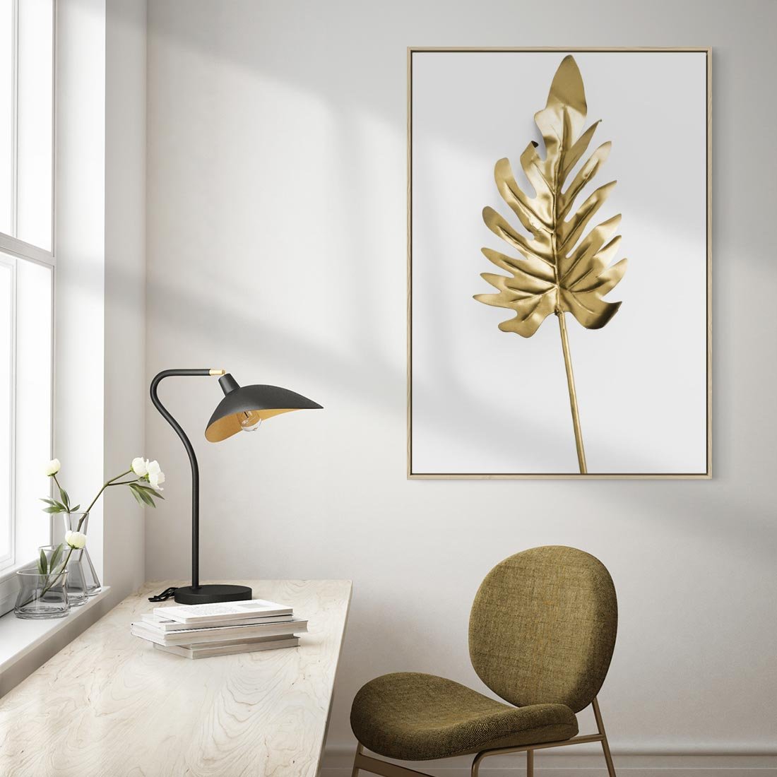 Obraz w ramie 80x120 - Ponadczasowy Urok - złote, liście - rama drewno