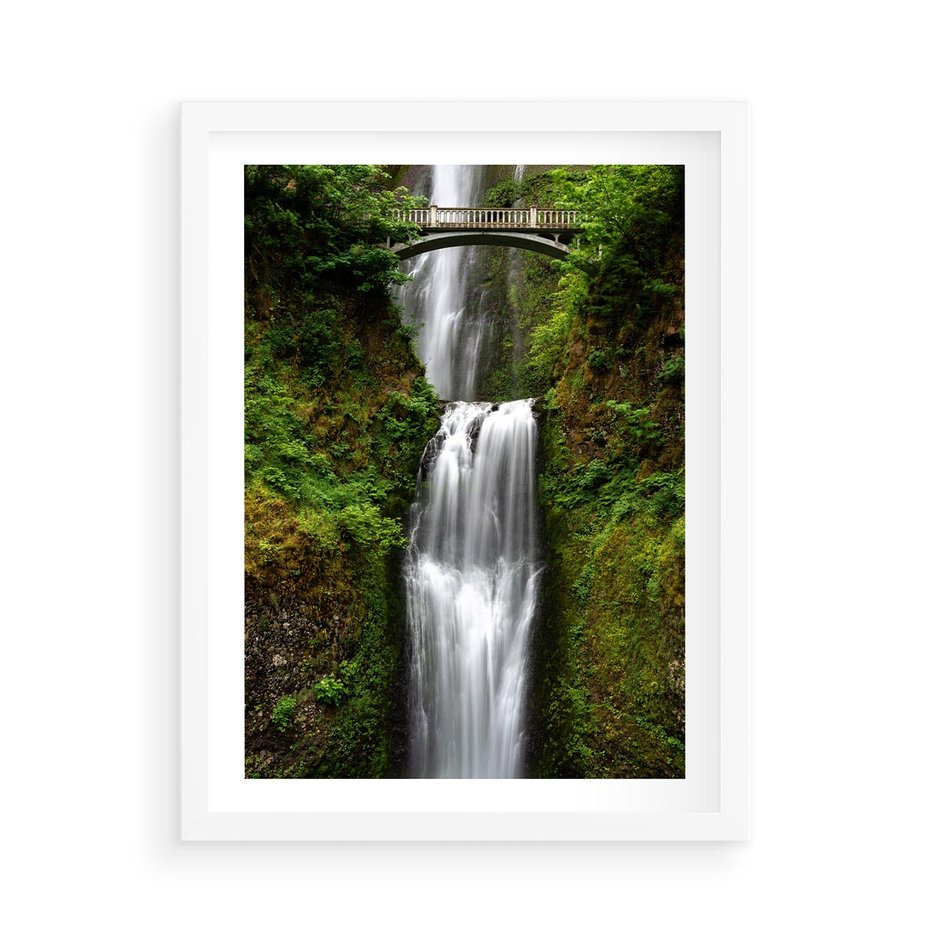 Plakat w ramie 50x70 - Siła i Urok Natury - wodospad, las - rama biała