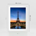 Plakat w ramie 30x40 - Wieża Eiffla w Innej Odsłonie - wieża, Eiffla - rama biała