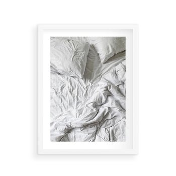 Plakat w ramie 50x70 - Biała Pościel na Łóżku - biała pościel, łóżko - rama biała