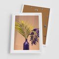 Plakat w ramie 50x70 - Delikatne Piękno - palma, pastele - rama biała