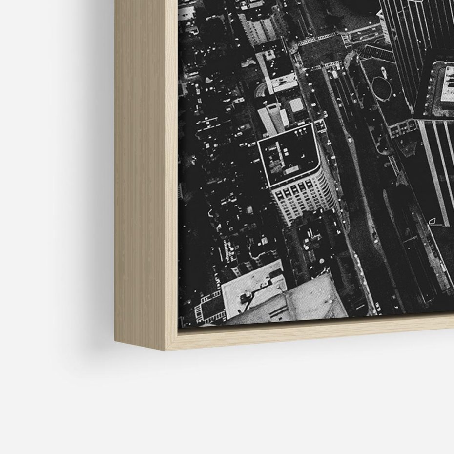 Obraz w ramie 120x80 - Kontrastujące miasto - miasto, biało - rama drewno