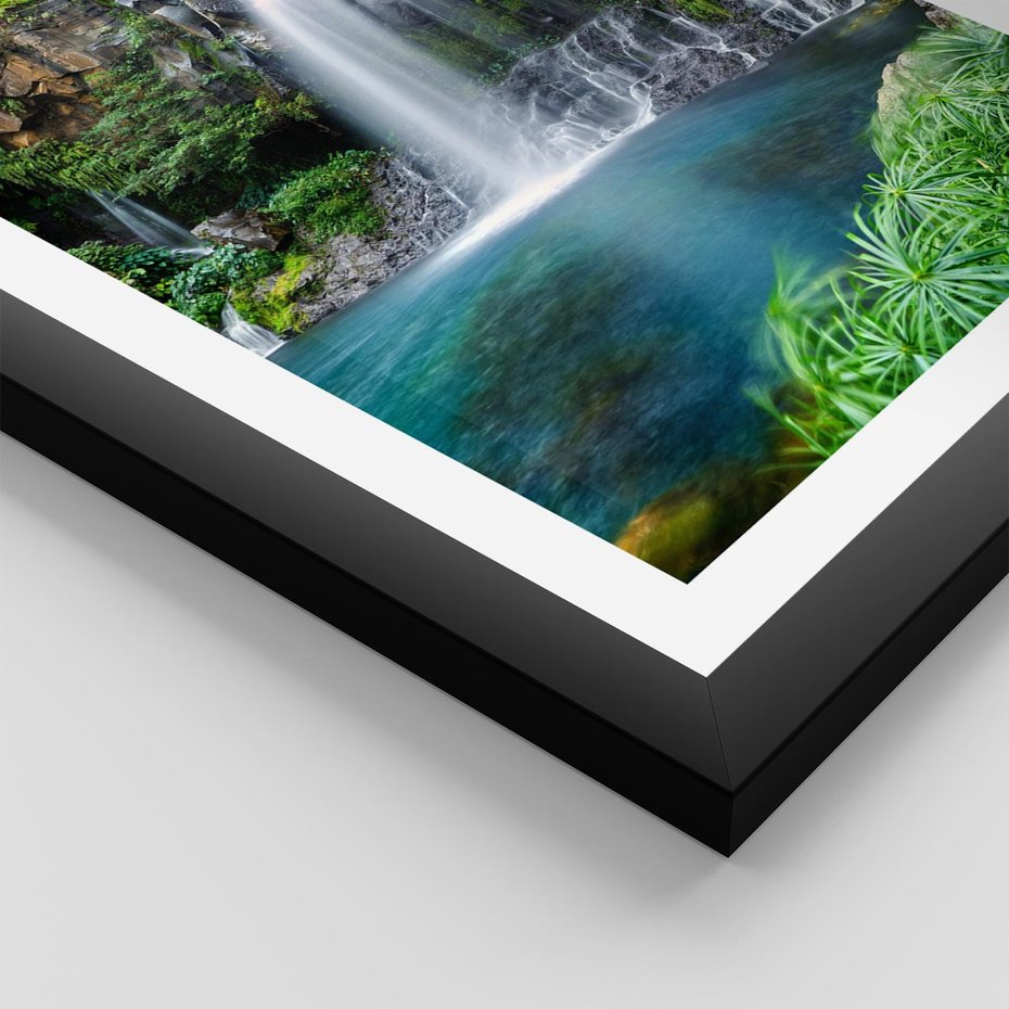 Plakat w ramie 30x40 - Tropikalny Wodospad - wodospad, tropikalny - rama czarna