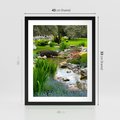 Plakat w ramie 40x50 - Ogródowy Strumyk - strumyk, ogród - rama czarna
