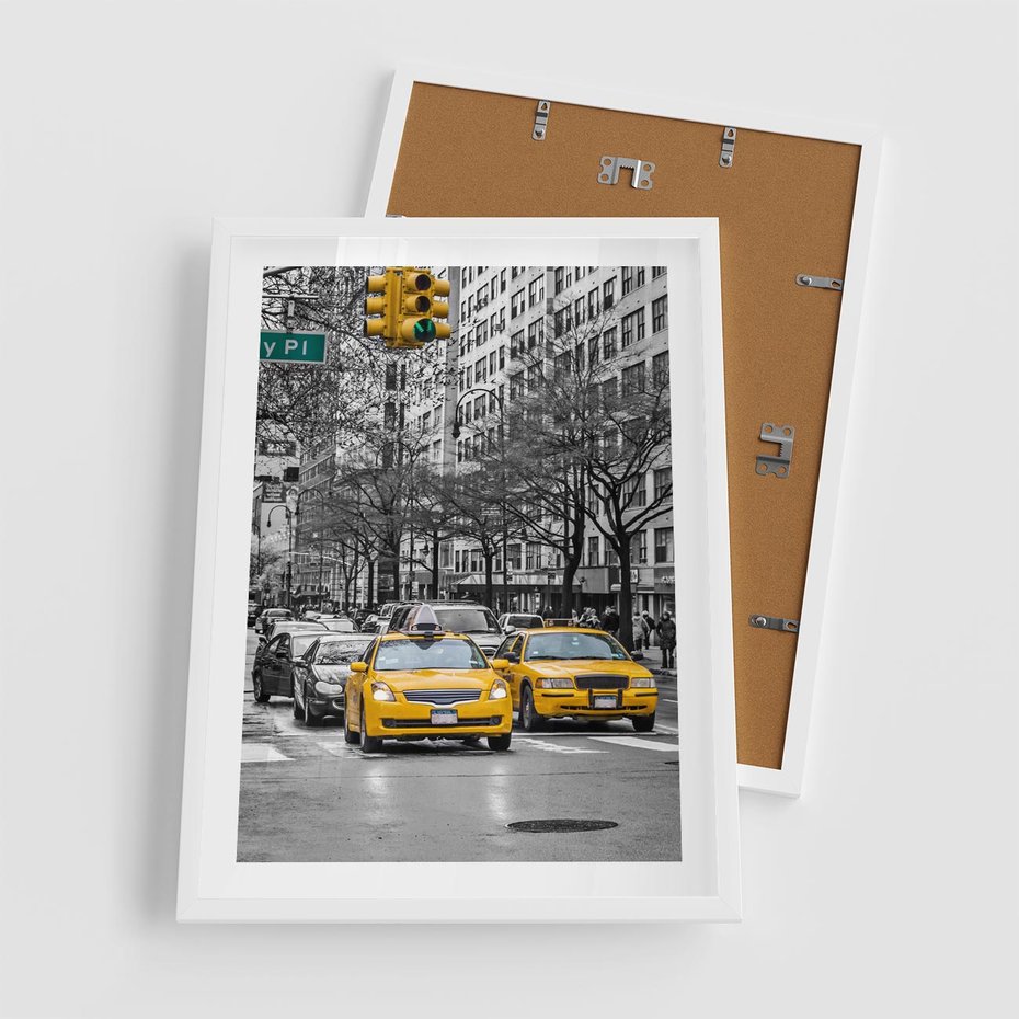 Plakat w ramie 50x70 - Taksówki w Nowym Jorku - taksówki, Nowy Jork - rama biała
