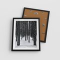 Plakat w ramie 40x50 - Zimowe Drzewa: Śnieg na Pniach - drzew w zimi, pnie drzew - rama czarna