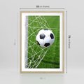 Plakat w ramie 50x70 - Namiętność Piłki i Gola - piłka nożna, gol - rama drewno