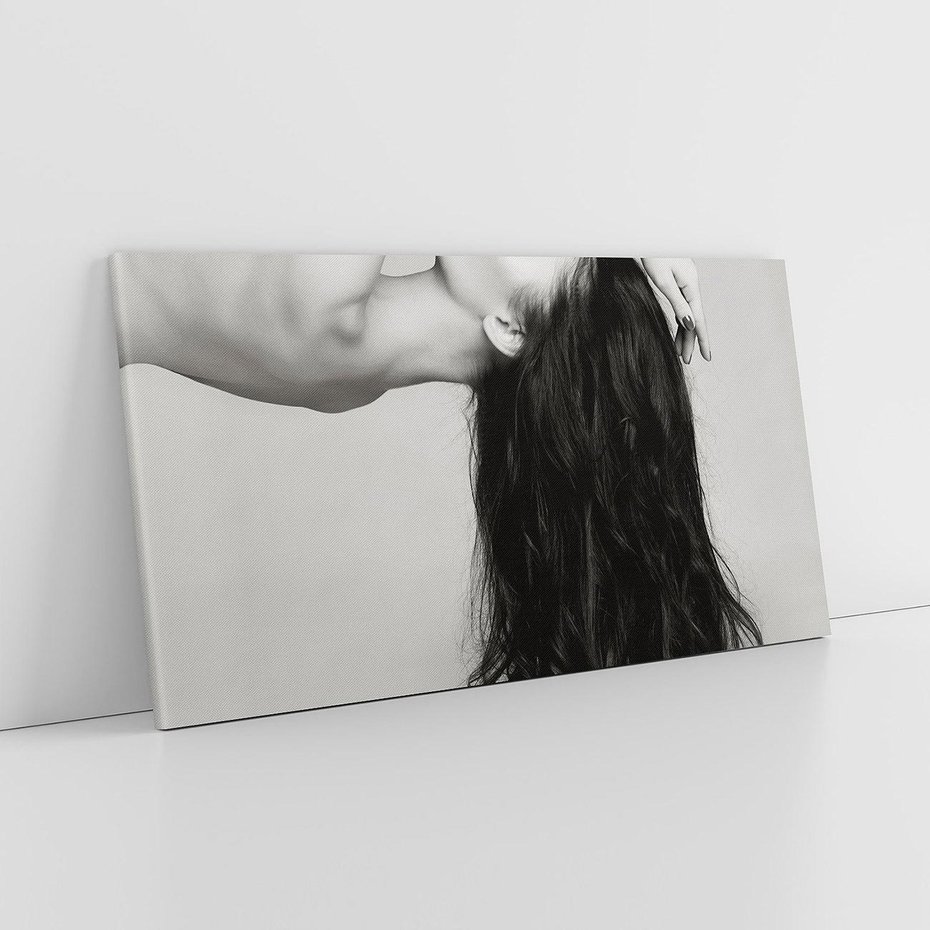 Obraz na płótnie 100x50 - Piękno włosów kobiety w ruchu - włosy, piękno