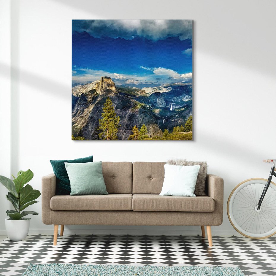 Obraz na płótnie 60x60 - Zaklęty las oaza spokoju - góry, las