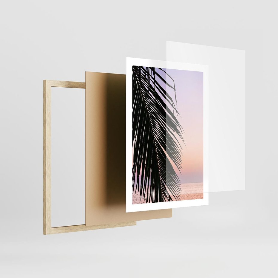 Plakat w ramie 50x70 - Liście Palmy nad Morzem - zachód słońca, liście palmy na tle nieba i morza - rama drewno