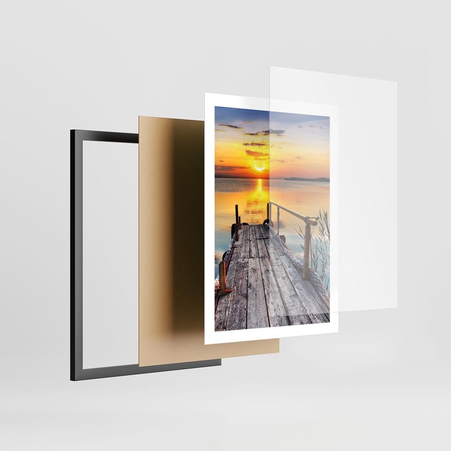 Plakat w ramie 50x70 - Zachód nad jeziorem z pomostem - pomost, jezioro - rama czarna