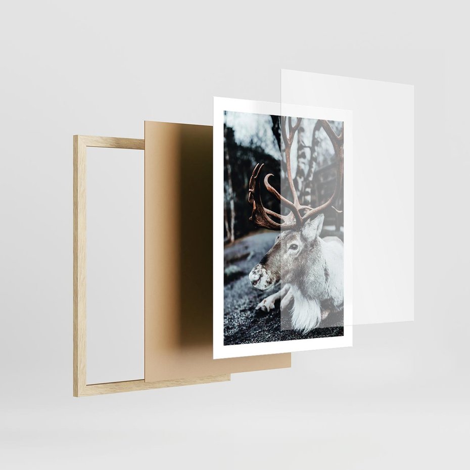 Plakat w ramie 50x70 - W Zimowej Krainie - renifer, zima - rama drewno