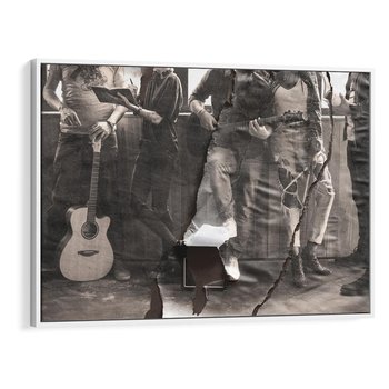 Obraz w ramie 120x80 - Dźwięki Minionej Ery - postarzona fotografia retro, podarta fotografia - rama biała