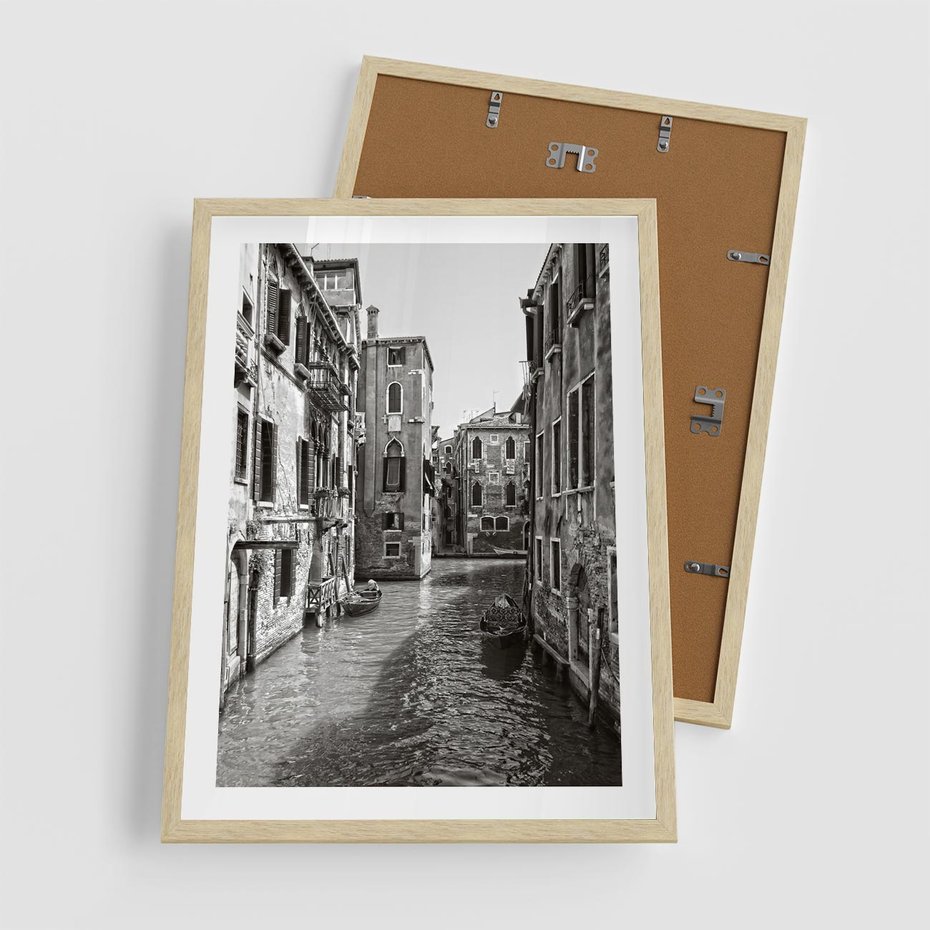 Plakat w ramie 50x70 - Weneckie Kanały - czarno białe zdjęcie, wenecja - rama drewno