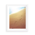Plakat w ramie 40x50 - Ślad Przygody - ślady, stóp - rama biała