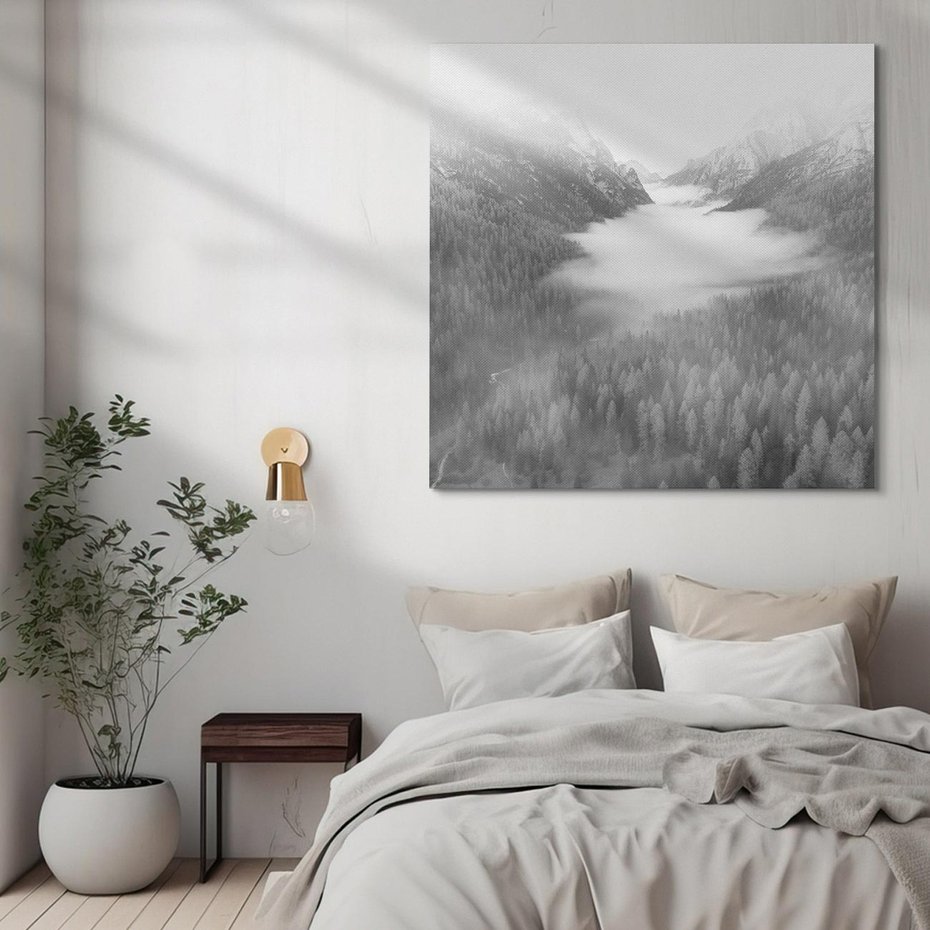 Obraz na płótnie 60x60 - Szare Góry - zamglony krajobraz, las