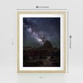 Plakat w ramie 40x50 - Gwiaździsta Noc na Pustyni - noc na pustyni, gwiździste niebo - rama drewno