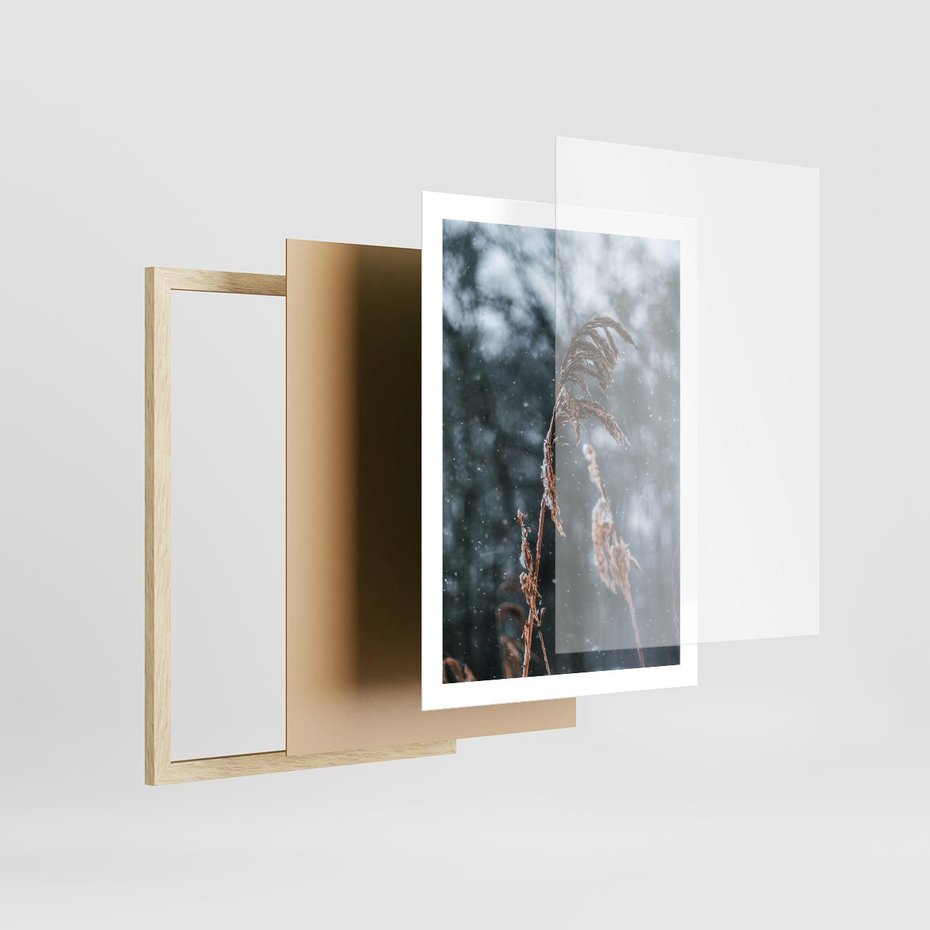Plakat w ramie 50x70 - Zima na Łonie Natury - sucha wysoka trawa, w zimie - rama drewno