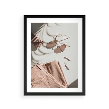 Plakat w ramie 30x40 - Urok Pudrowego Różu - zdjęcie, moda - rama czarna