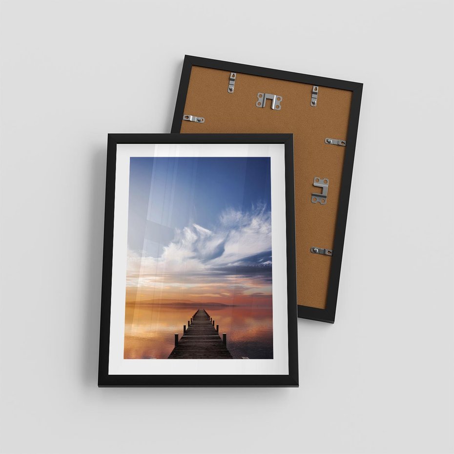 Plakat w ramie 30x40 - Magia Chwili - pomost, zachód - rama czarna